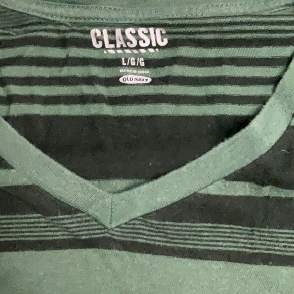 Old Navy Classic V-neck Black & Green striped T-shirt size Large - Picture 2 of 4